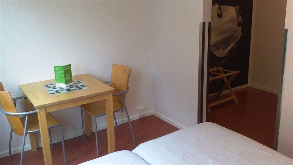 Stf Malmoe City Hostel & Hotel ภายนอก รูปภาพ